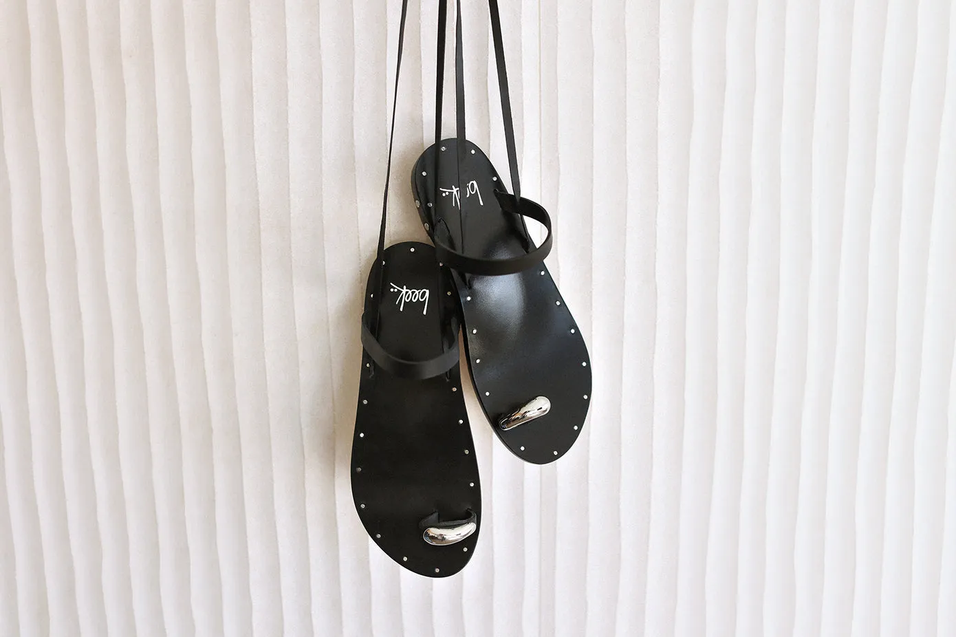 AMETHYST - Black