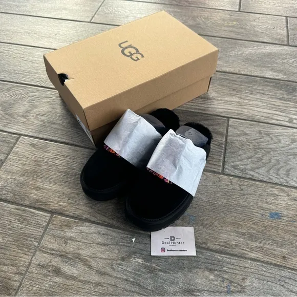 Brand New UGG Big Kids Tazzle Slippers “Black”