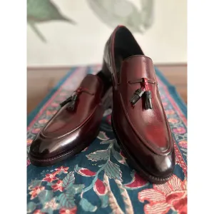 Burgundy Mirror Glossed Patina Loafers With Black Tassels