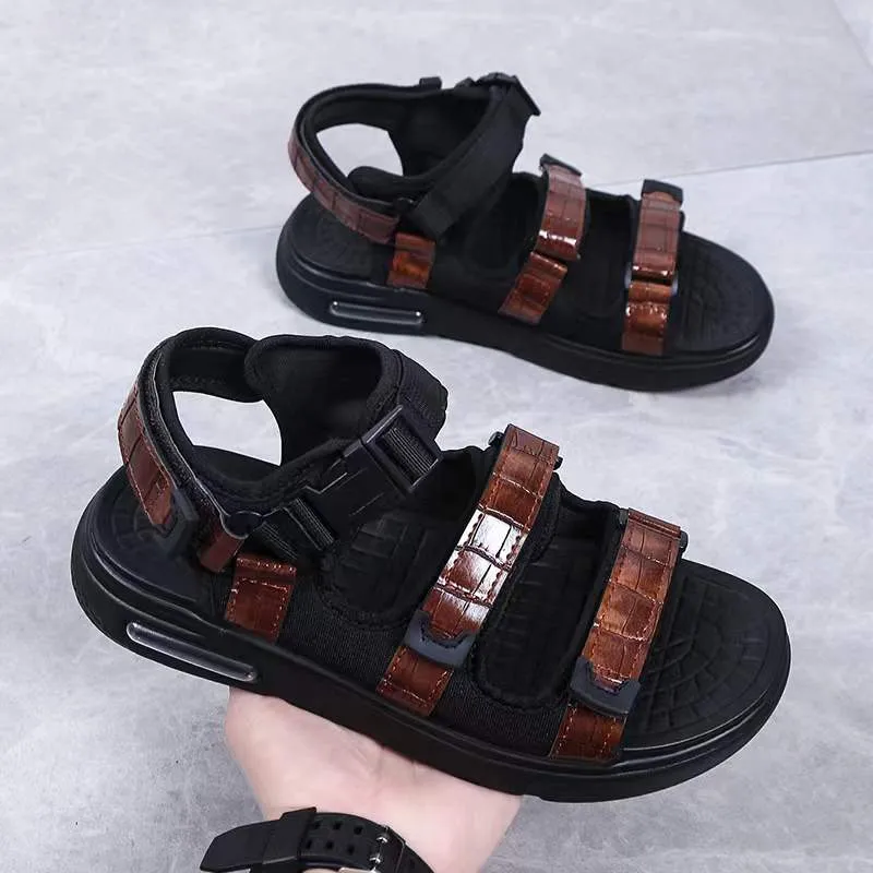 Crocodile Mens Leather Sandal (Wood Brown)