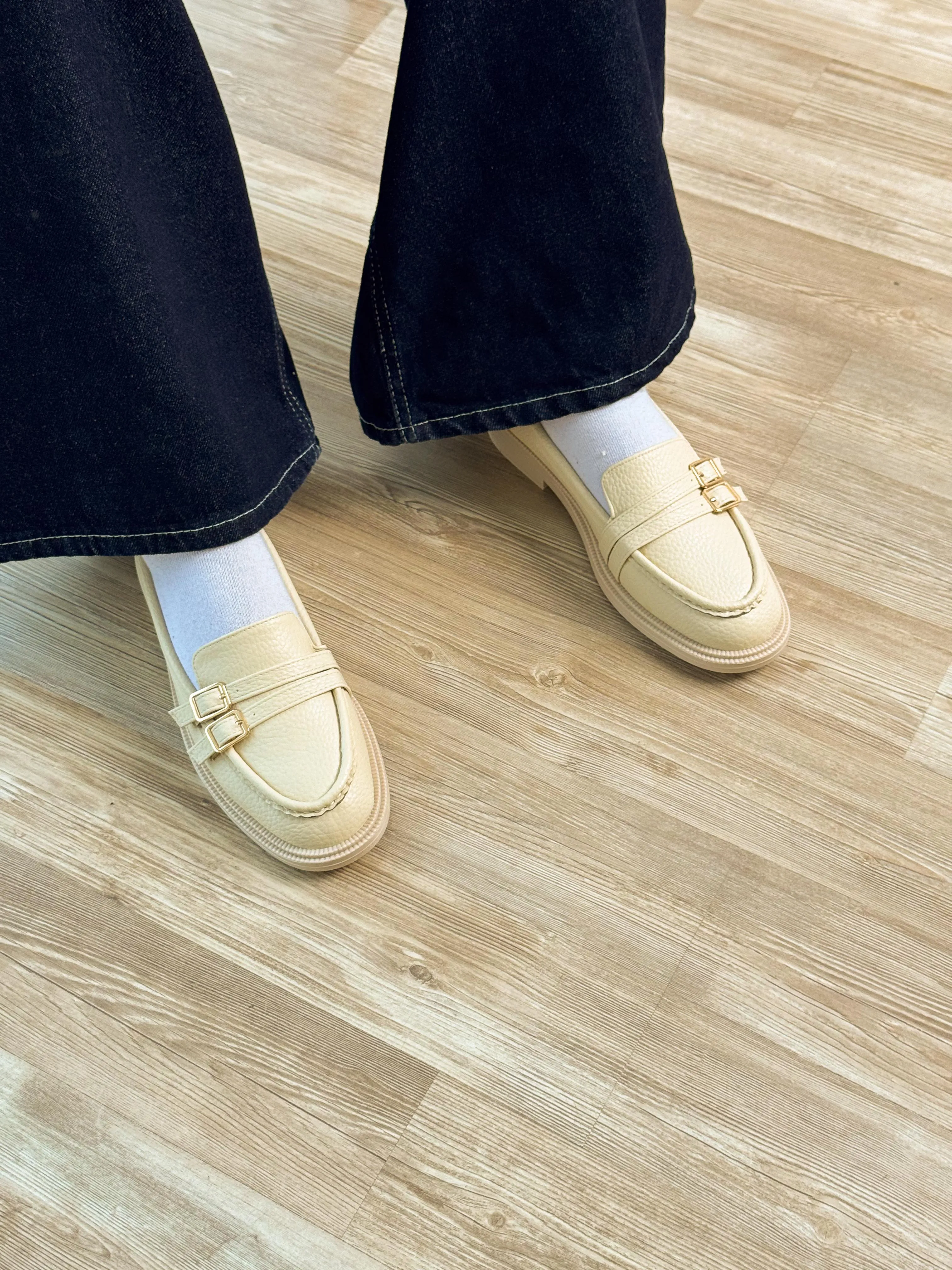 Elegance Buckle Loafers