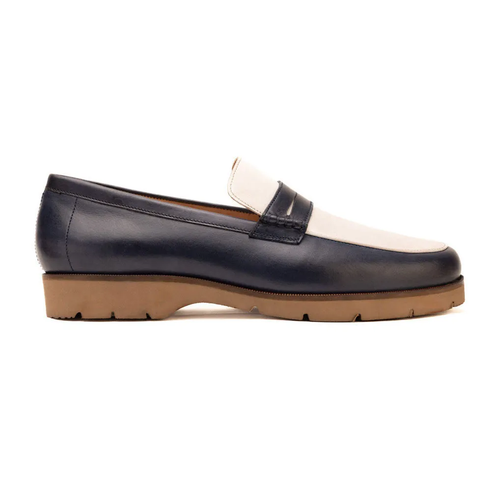 Extralight Spectator Penny Loafers