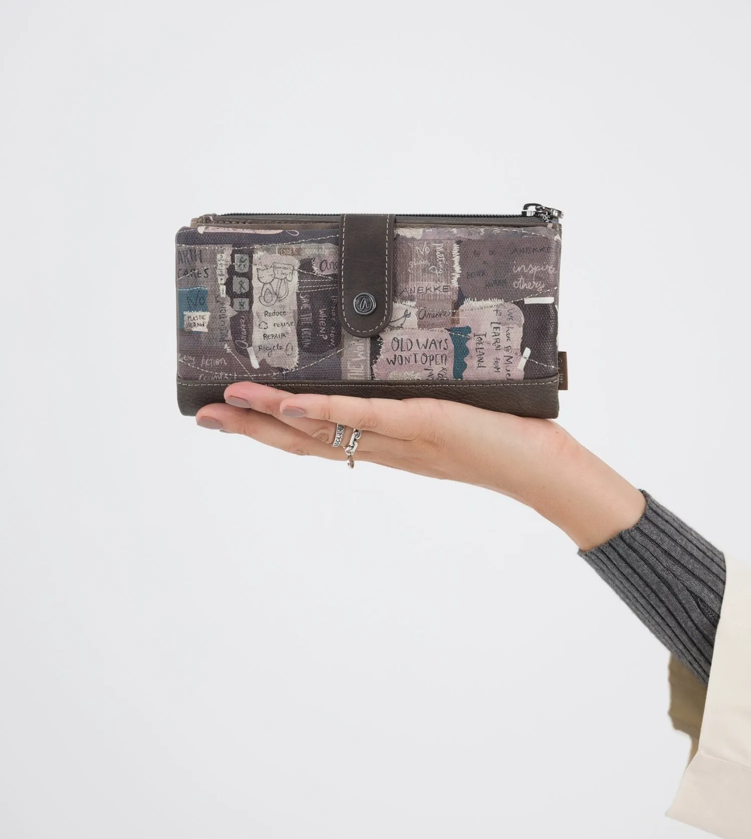 Flexible Rune wallet