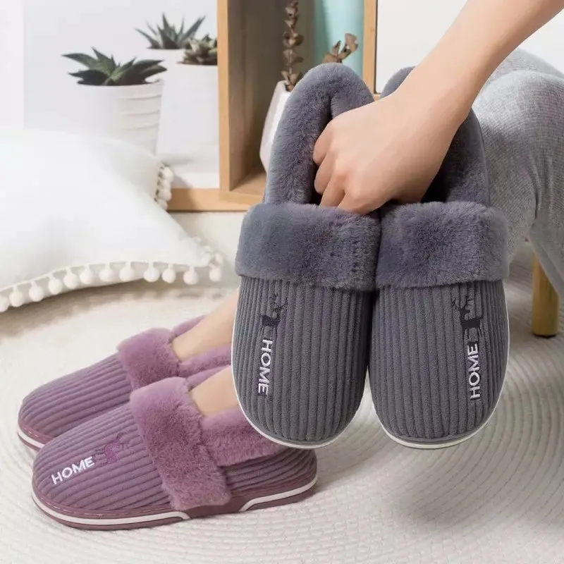 Fluffy slippers for women