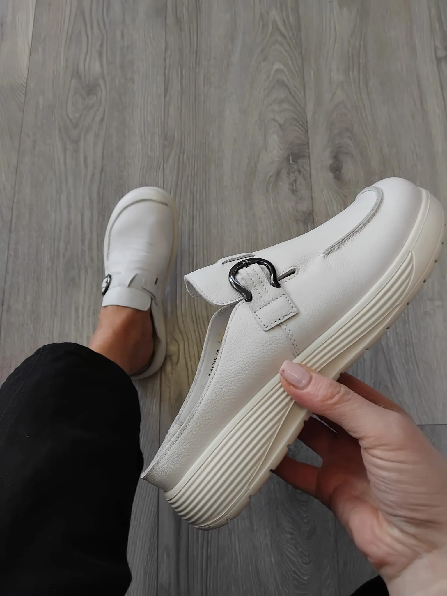 G Comfort - S-8621W White Mule