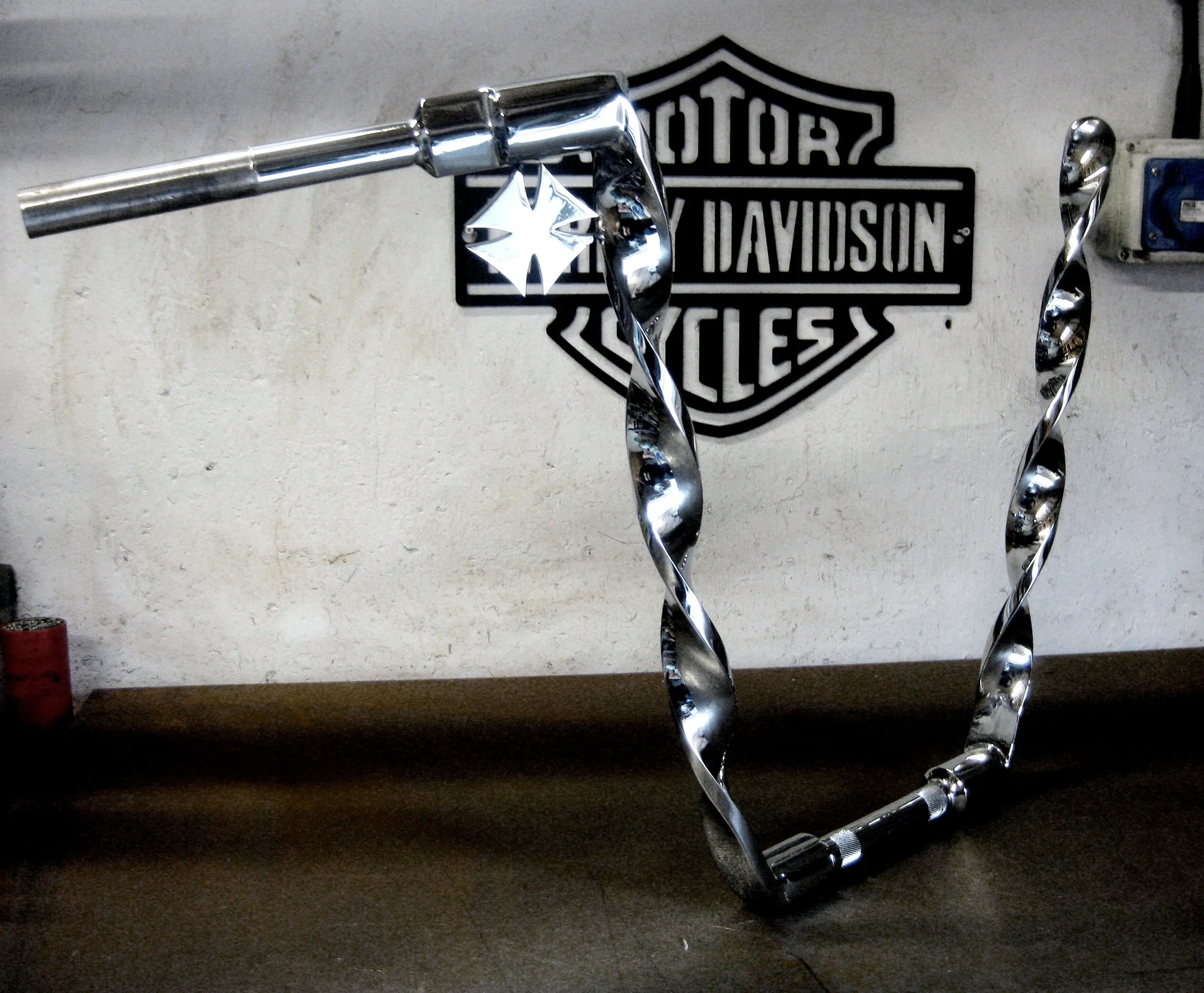 HANDLEBARS - ULTIMATE CUSTOM RANGE - "HELIX" - UNIVERSAL FIT