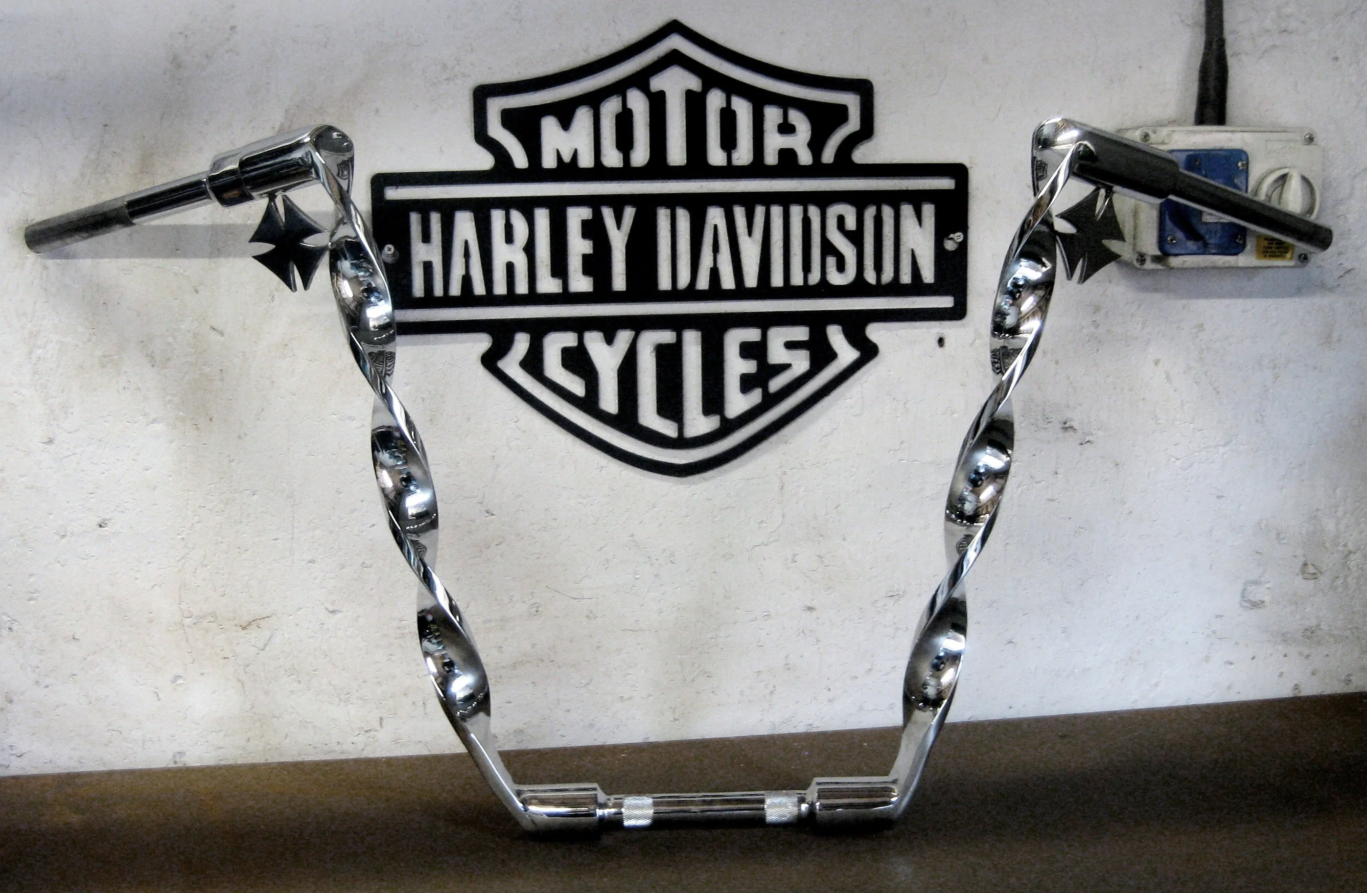 HANDLEBARS - ULTIMATE CUSTOM RANGE - "HELIX" - UNIVERSAL FIT