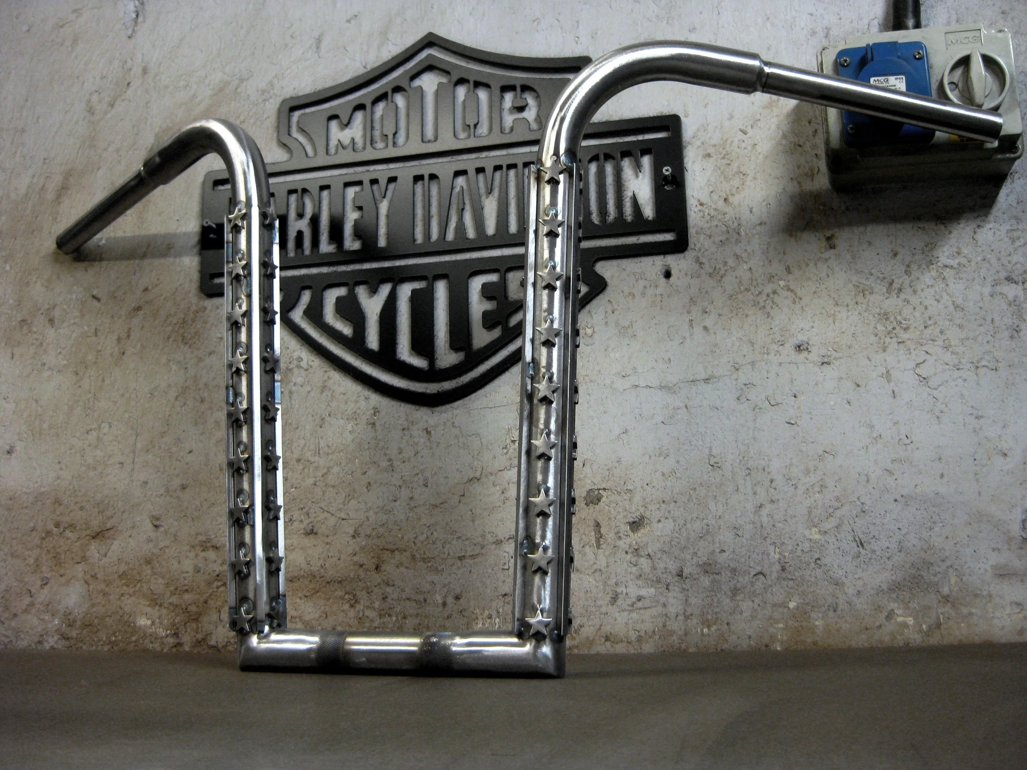 HANDLEBARS - ULTIMATE CUSTOM RANGE - "REBEL 1776" - UNIVERSAL FIT