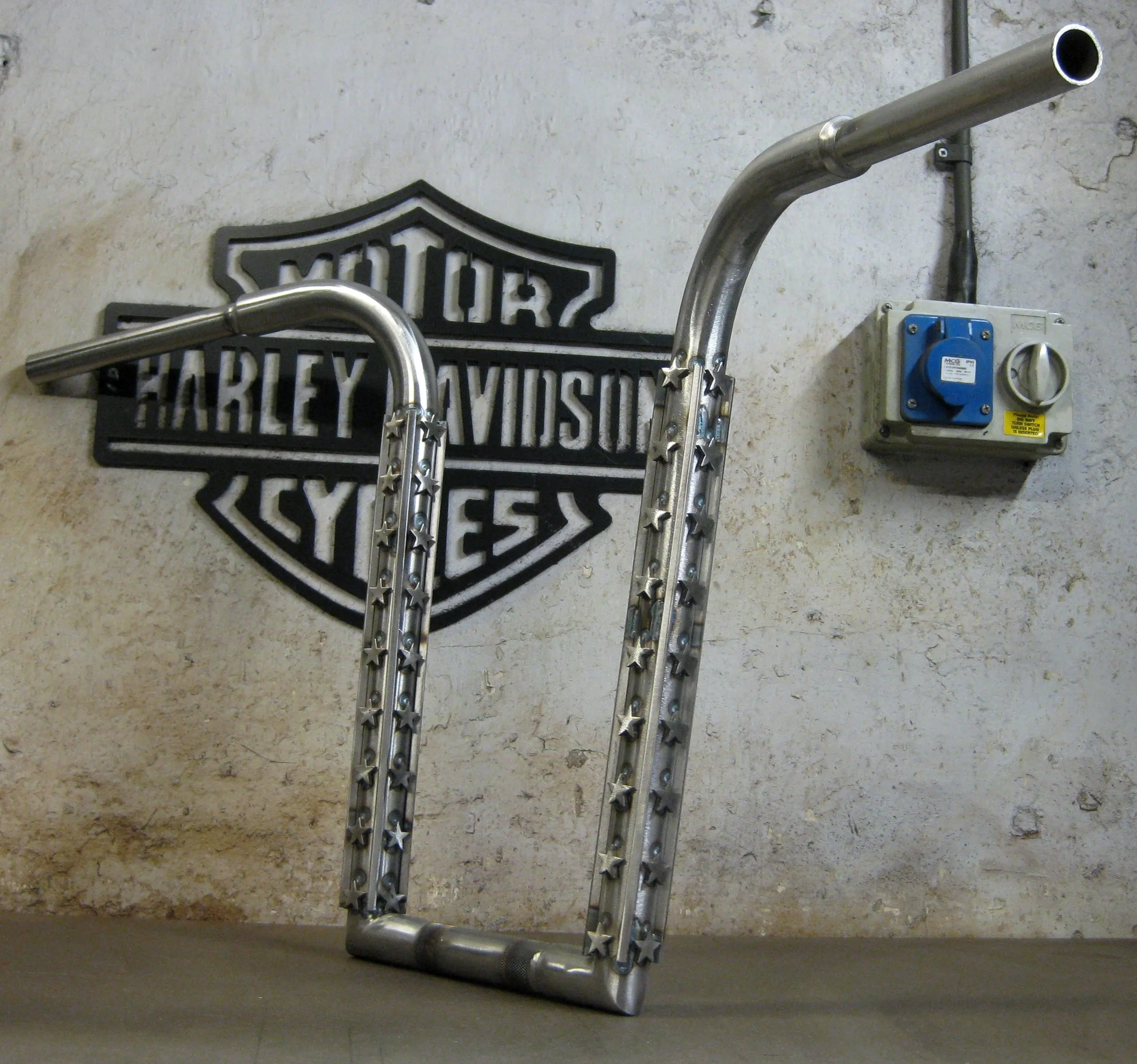HANDLEBARS - ULTIMATE CUSTOM RANGE - "REBEL 1776" - UNIVERSAL FIT