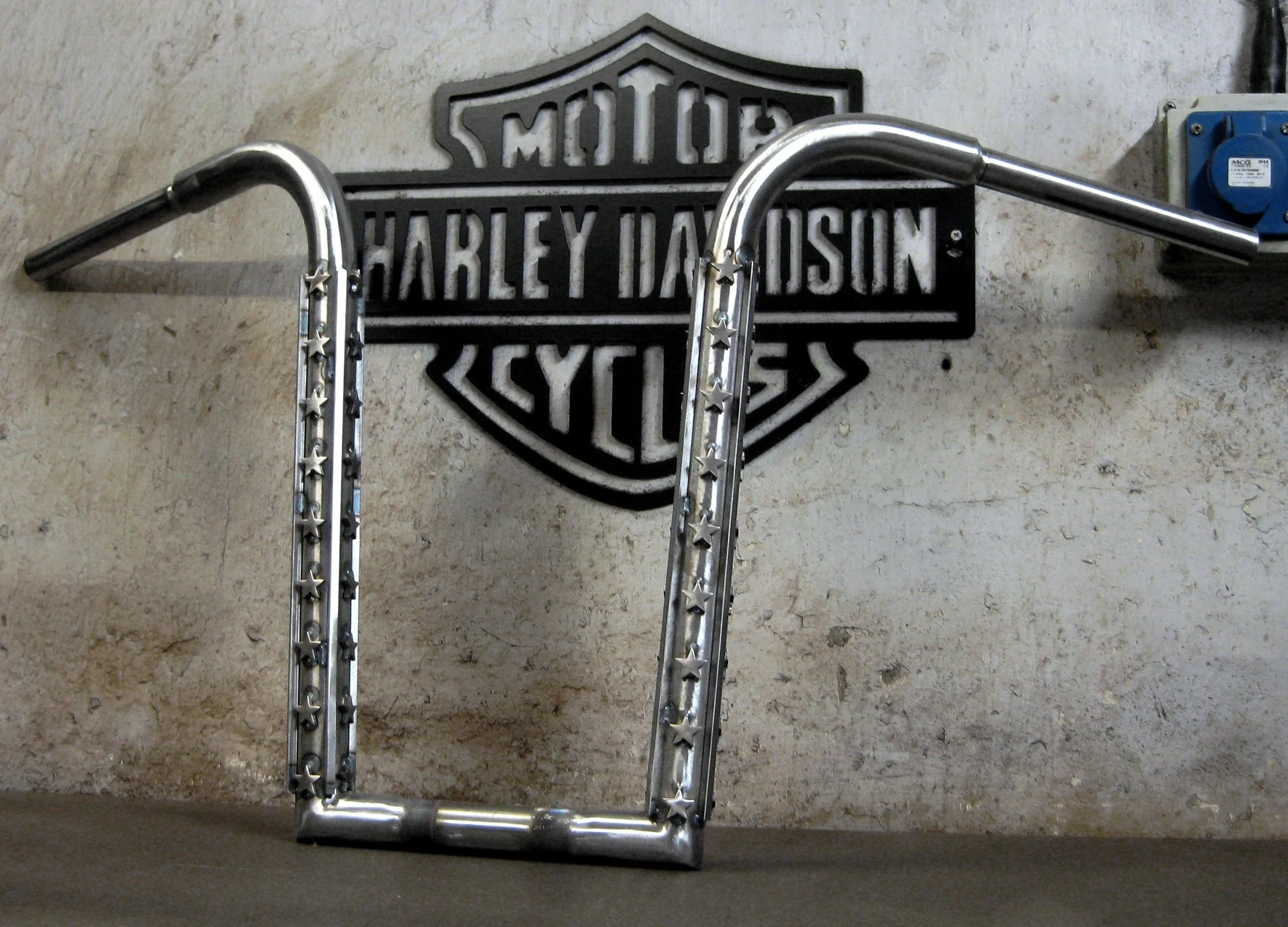 HANDLEBARS - ULTIMATE CUSTOM RANGE - "REBEL 1776" - UNIVERSAL FIT