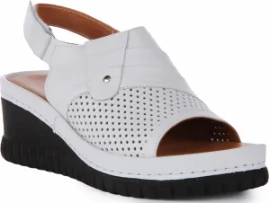 Justinreess England Gal Sandal In White For Women | Secret Sale