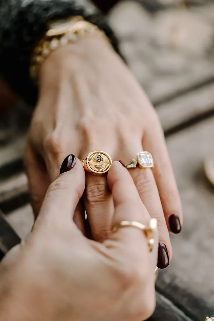 Love Notes Qu'hier Que Demain Diamond Flip Signet Ring