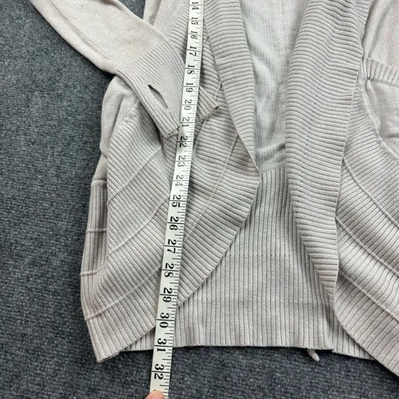 LULULEMON Women’s Blush Pink Transformation Wrap heathered dune/white size: 6