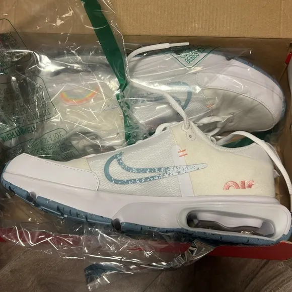 🔥🔥NIKE Kids’ Air Max INTRLK SE Sneaker