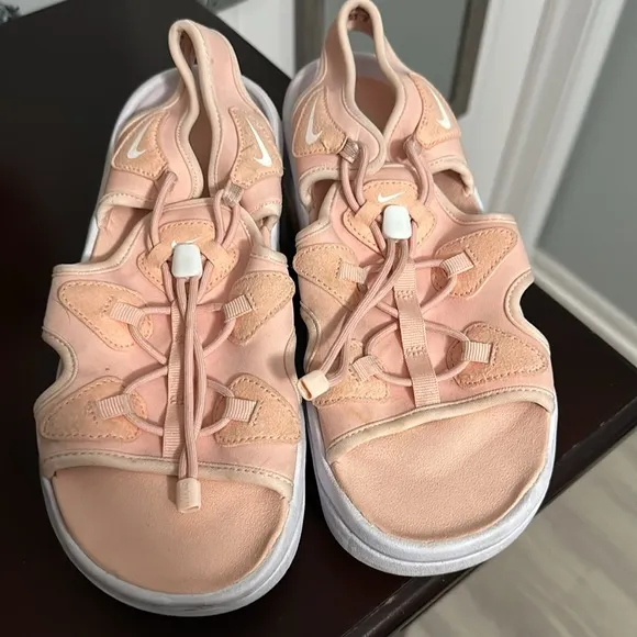 Nike Koko air max pink and white platform sandals size 9!