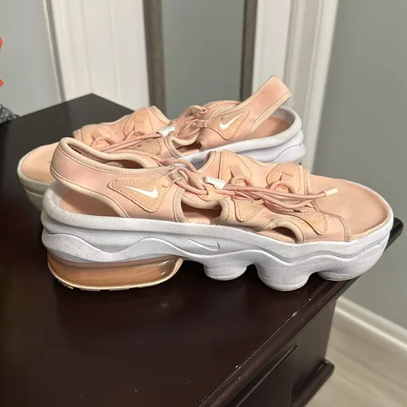 Nike Koko air max pink and white platform sandals size 9!
