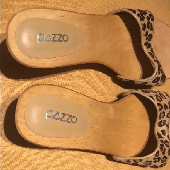 NWOB Pazzo Leopard Kitten Heel Sandals Size 7.5