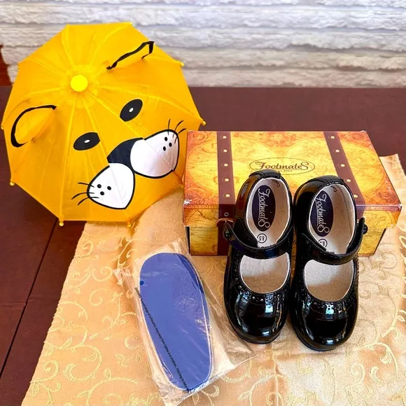 NWT BEAUTIFUL FORMAL GIRL TODDLER BLACK PATENT LEATHER MARY JANE Size 8.5 Girl