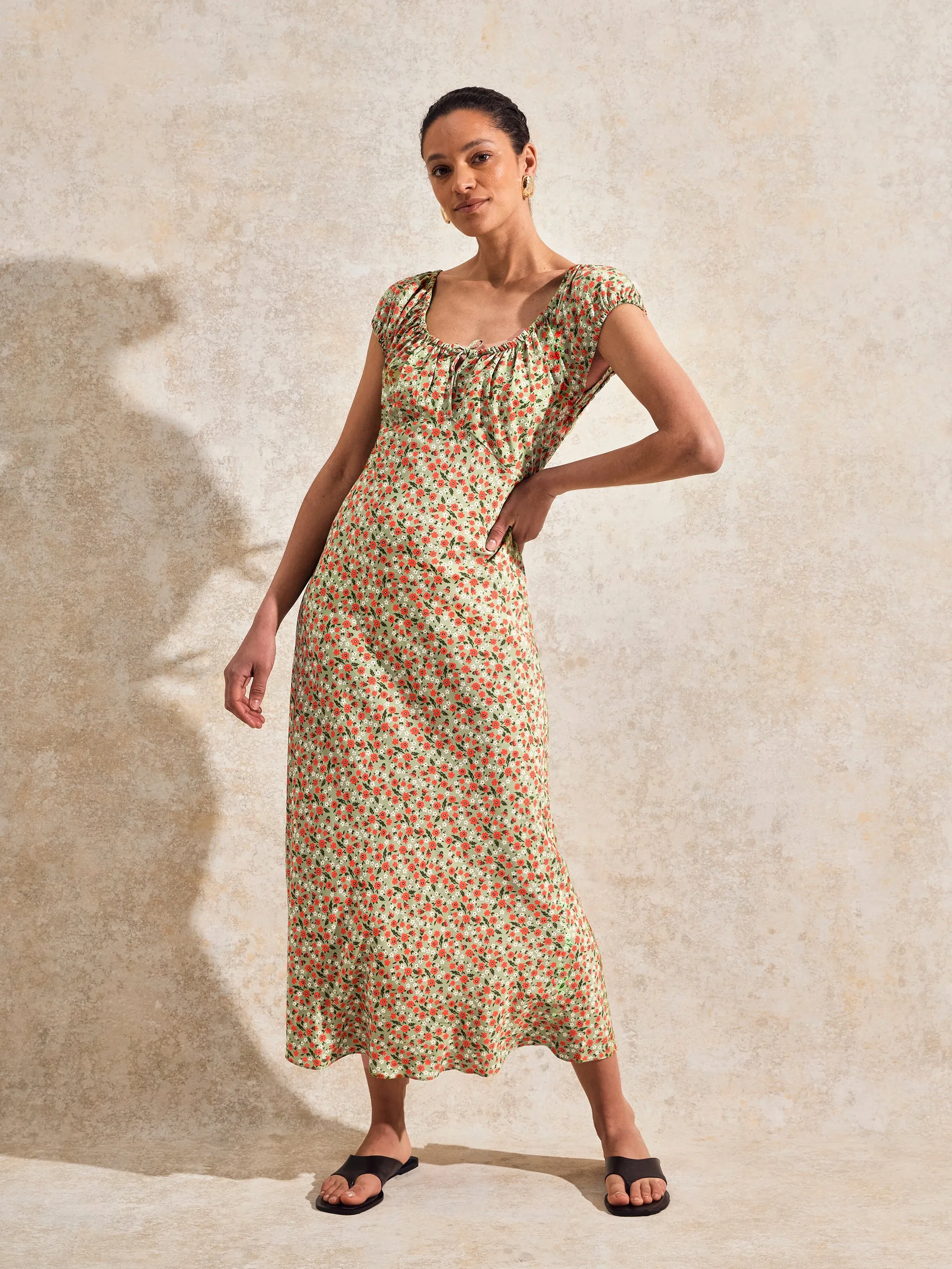 Petite Green Floral Gathered Neckline Midi Dress