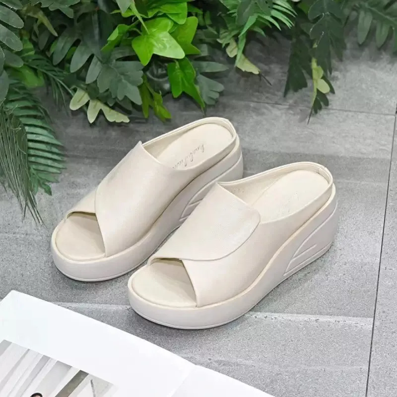 Summer slippers for women