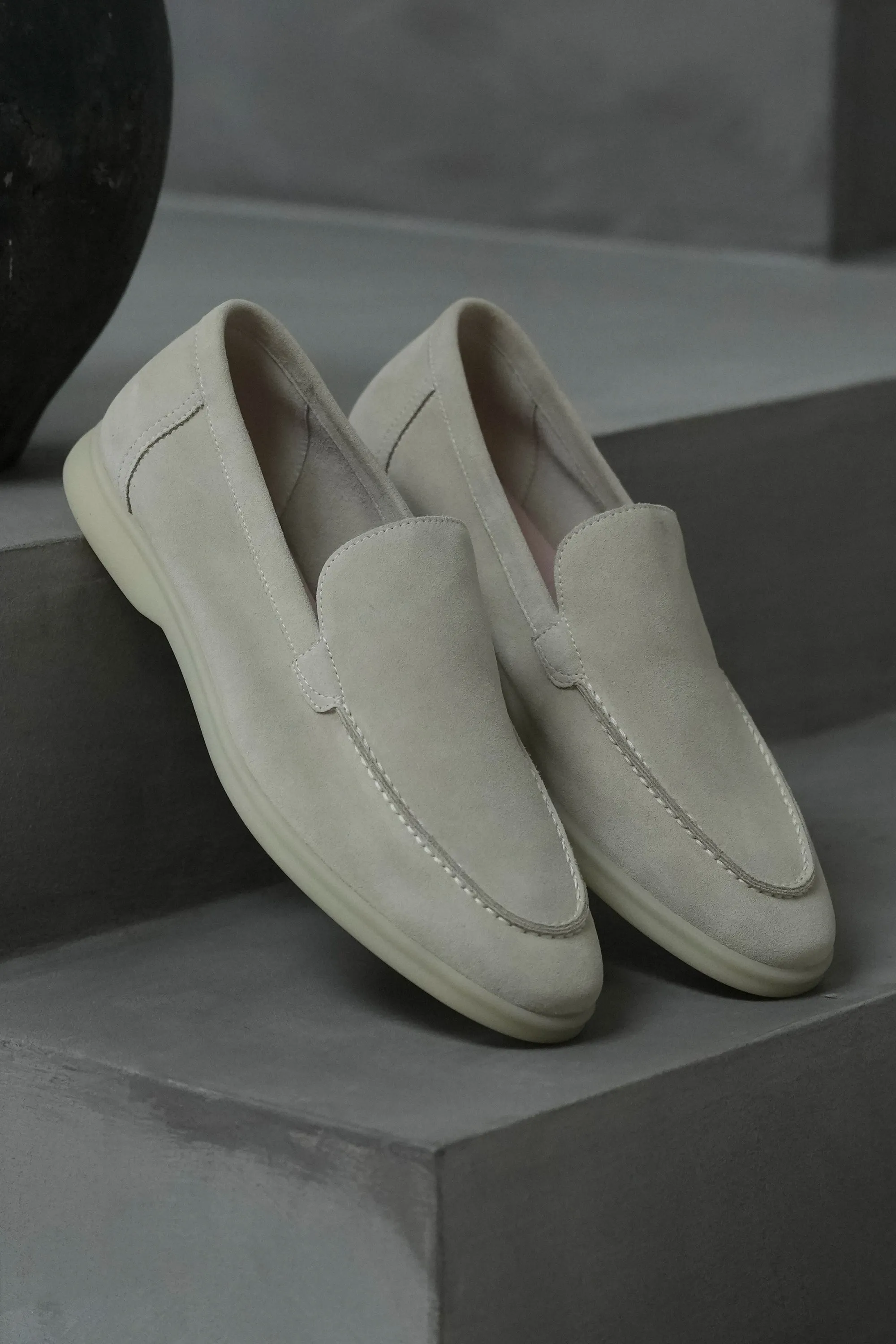 THE CLASSIC LOW LOAFER