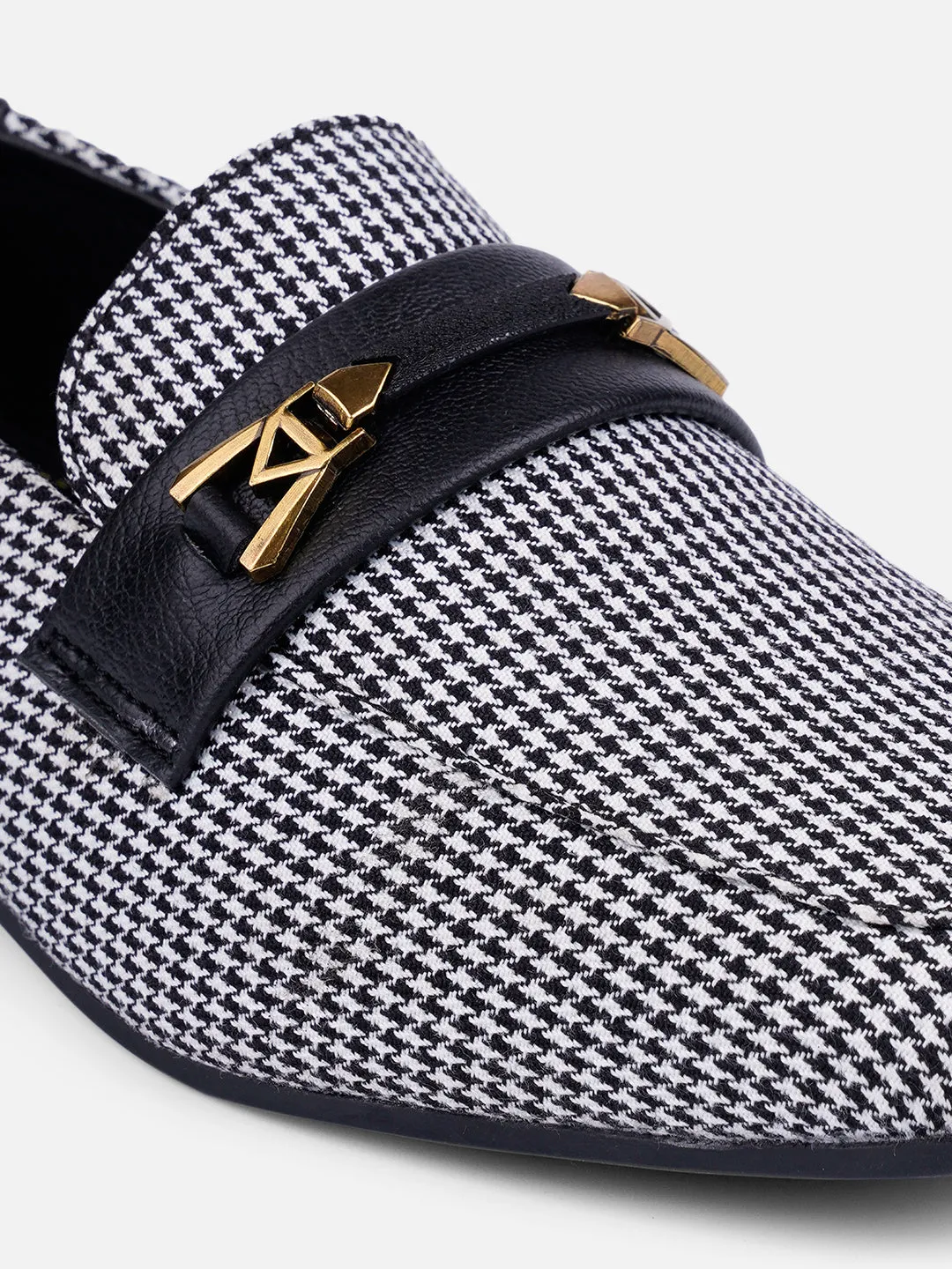 Women's Black/White Casual Slip On (IU2009)