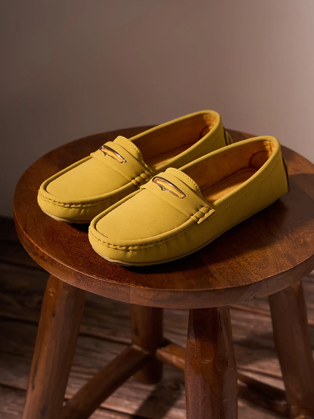 Women's Yellow Soft & Premium Loafers (IU2002)